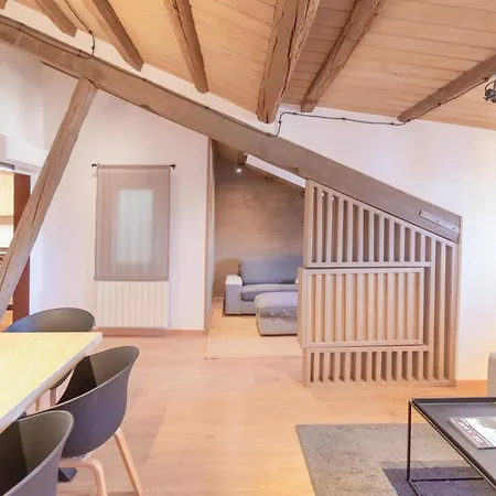 La Guineu Apartment *